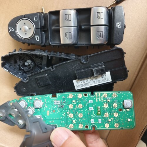 适用迈巴赫奔驰s玻璃升降开关W222车窗按键按钮电路板芯片电脑板