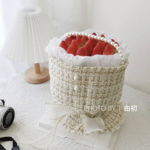 红同款布料格纹黑白色蛋糕装饰