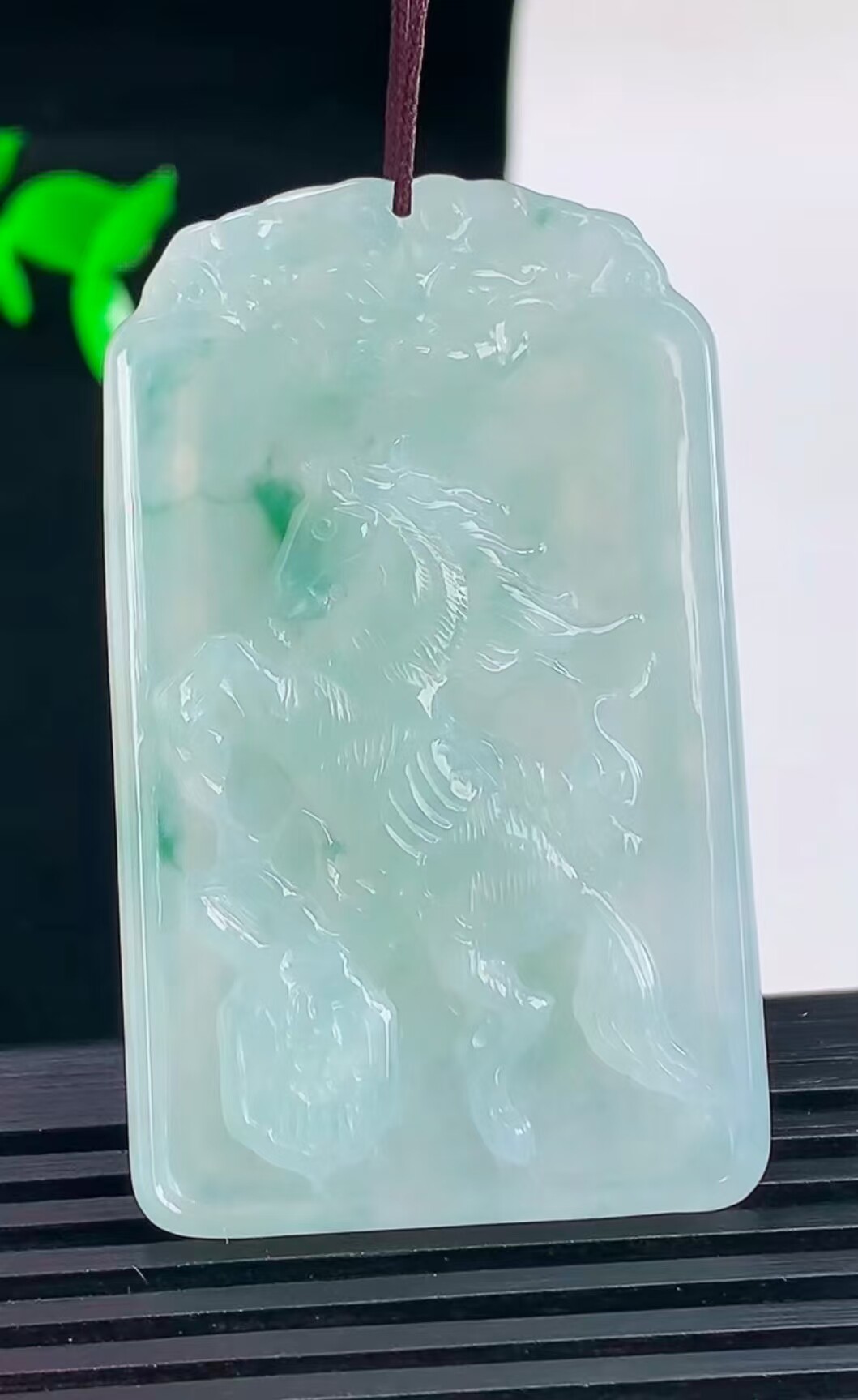 马牌天然翡翠A货冰飘绿花生肖马吊坠男女生肖玉佩缅甸翡翠玉牌马