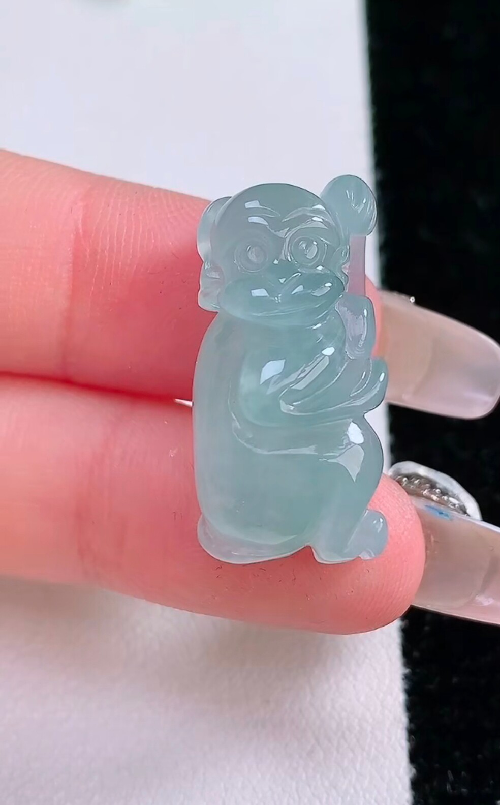 天然翡翠A货生肖猴吊坠男女生肖玉佩冰种玉坠挂件猴玉牌玉猴玉坠