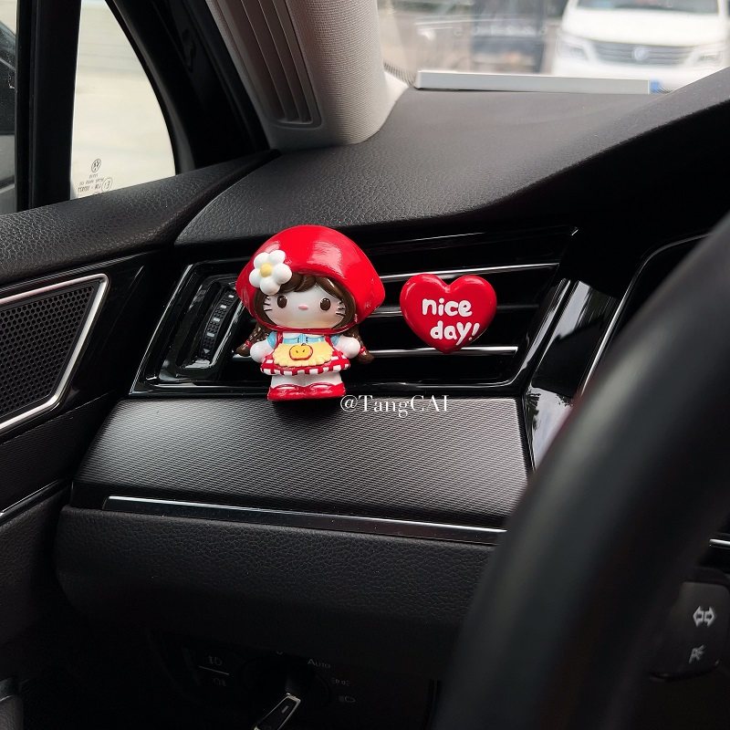 可爱小红帽kitty猫车载香薰卡通香水扩香石摆件汽车出风口装饰夹
