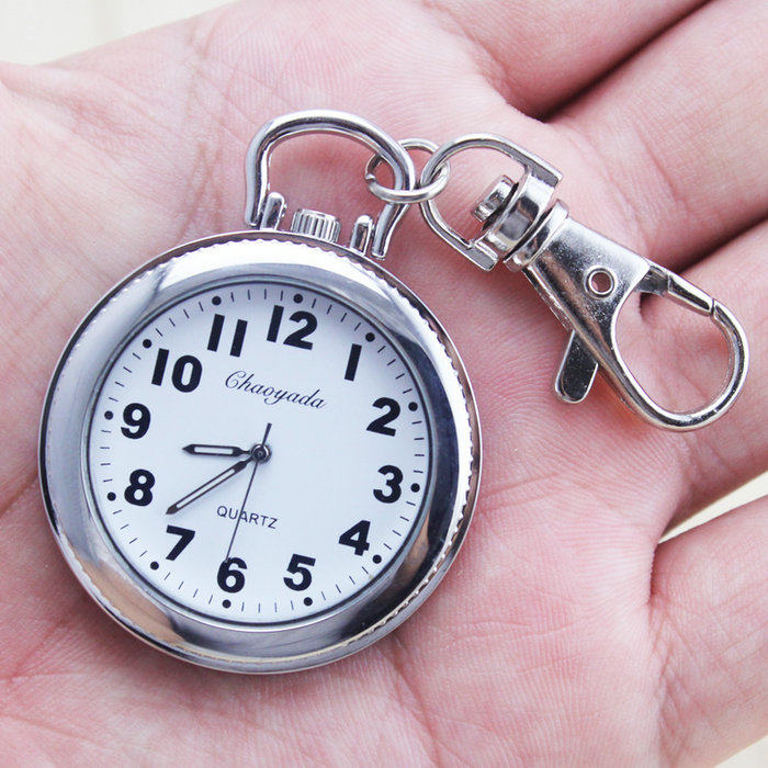 复古大表盘老人怀表清晰大数字爸爸妈妈钥匙扣挂表防水石英吊坠表