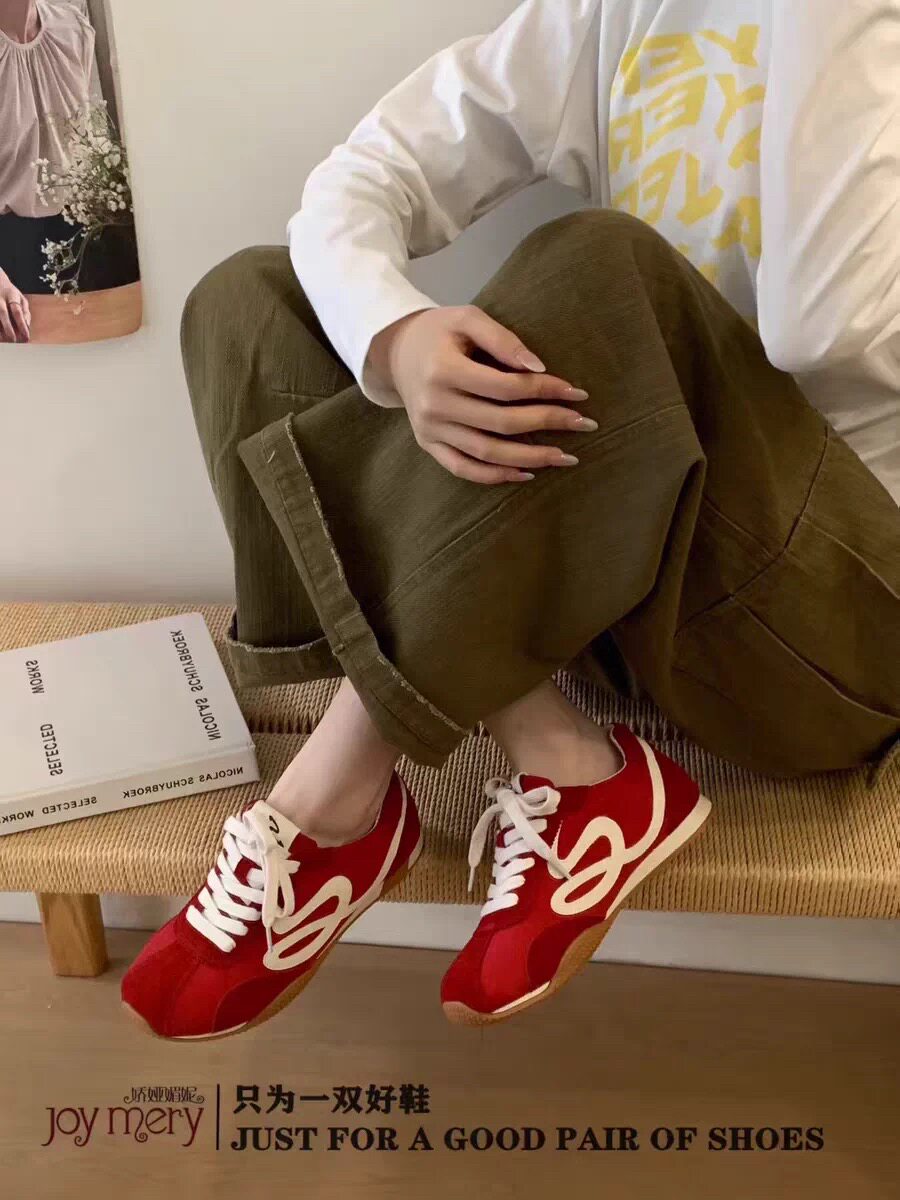 娇娅媚妮专柜正品2026新款牛皮复古芭蕾德训鞋女运动鞋绿色