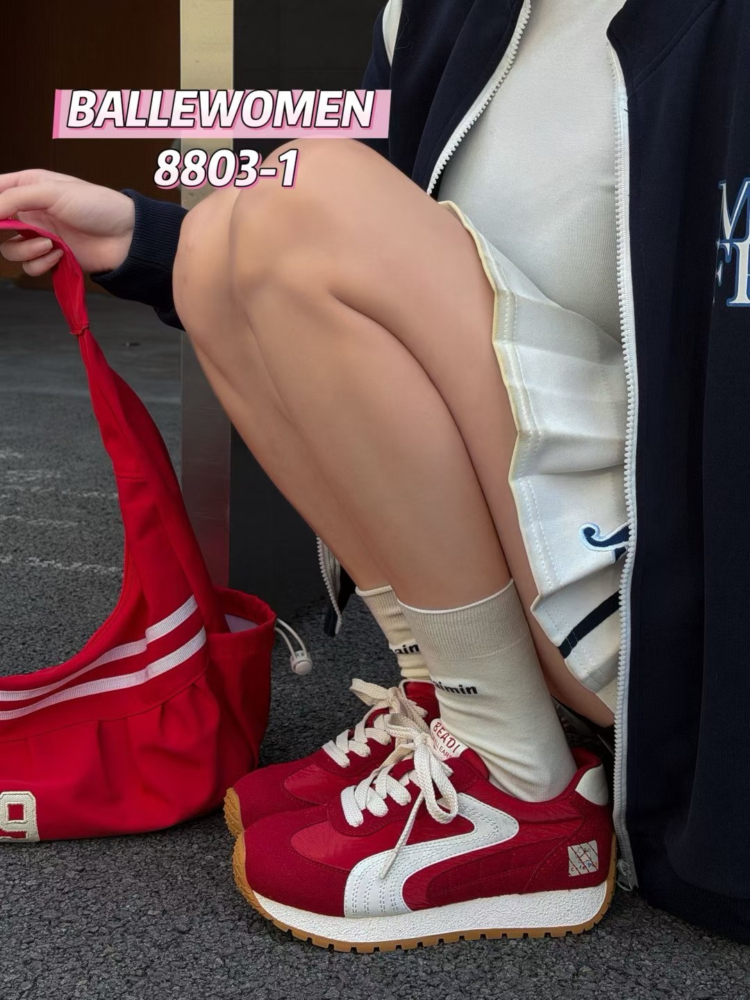 专柜正品百丽女人2026新款商场同款牛皮网面休闲鞋女鞋红色德训鞋