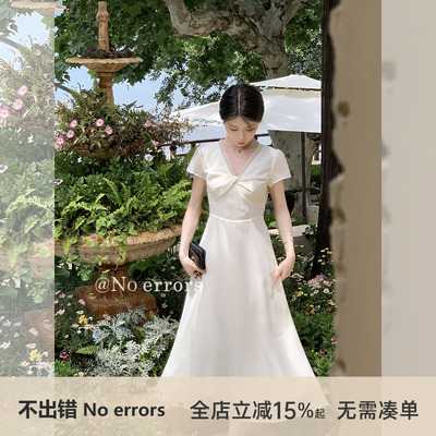 不出错No errors优雅气质梦幻薄纱纽结v领连衣裙 2025夏季新款