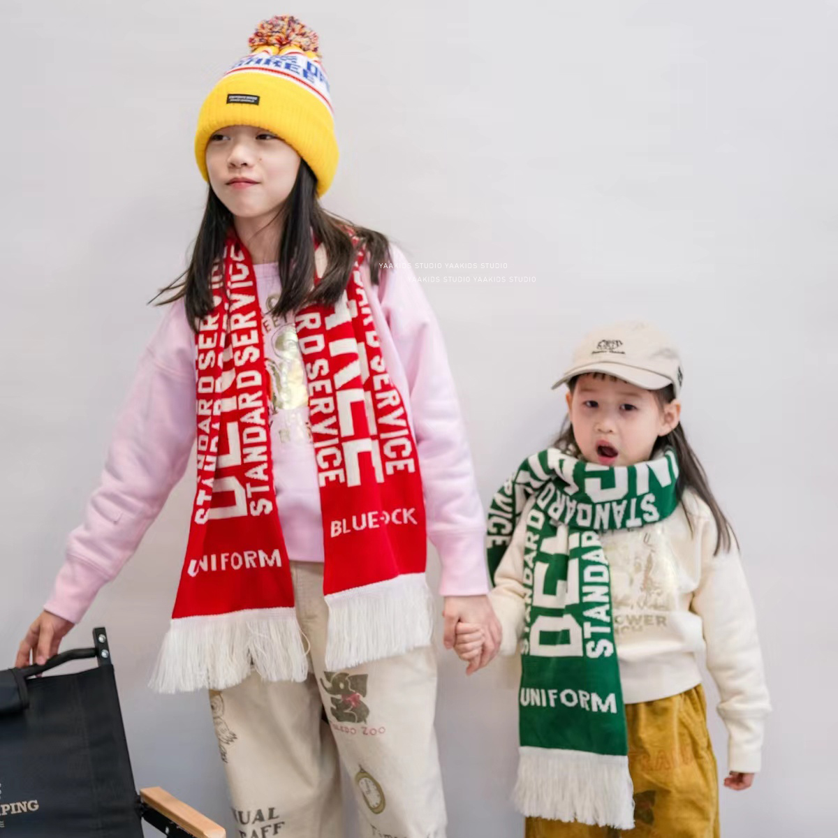 日系DD潮23冬儿童时尚字母针织彩色毛球保暖帽子圣诞新年流苏围巾