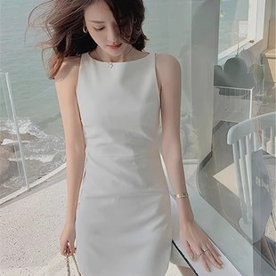 短款法式简约白色一字肩吊带小礼服气质修身连衣裙子女领证伴娘服