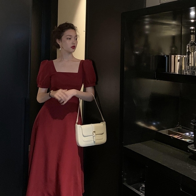 复古气质修身长裙泡泡袖订婚裙