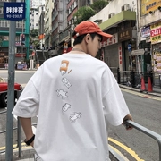 Mùa hè 2019 in phim hoạt hình áo thun nam tay ngắn cộng với áo sơ mi tay rộng cỡ lớn chất béo cỡ lớn phiên bản Hàn Quốc của quần áo nam chất béo - Áo phông dài