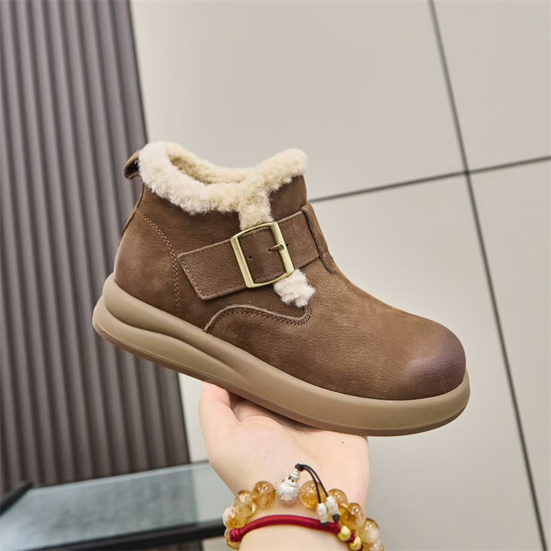 东北厚底雪地靴女2025年冬季新款羊皮毛一体短筒靴加厚保暖棉鞋子