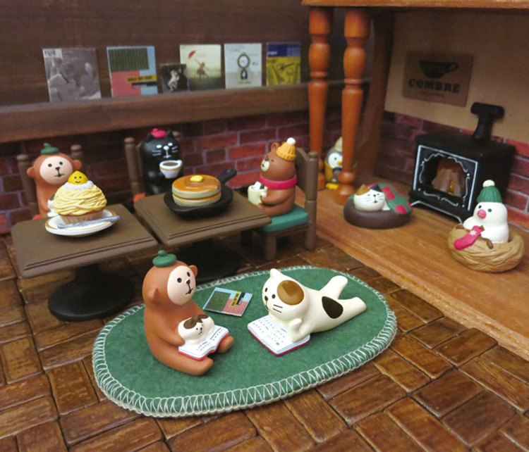 面包房咖啡馆摆件留声机娃娃屋