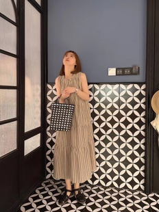 mondaydream . 南安普顿 韩国进口泡泡肌理感 海蓝条纹纯棉连衣裙