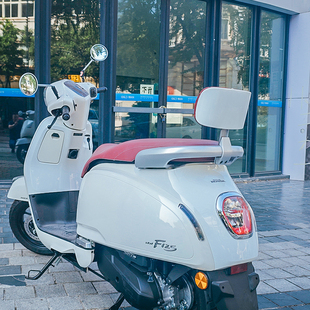 适用于五羊本田NW F125改装靠背后靠背专用带人靠背F125一体支架