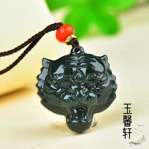 天然和田玉青玉虎头吊坠