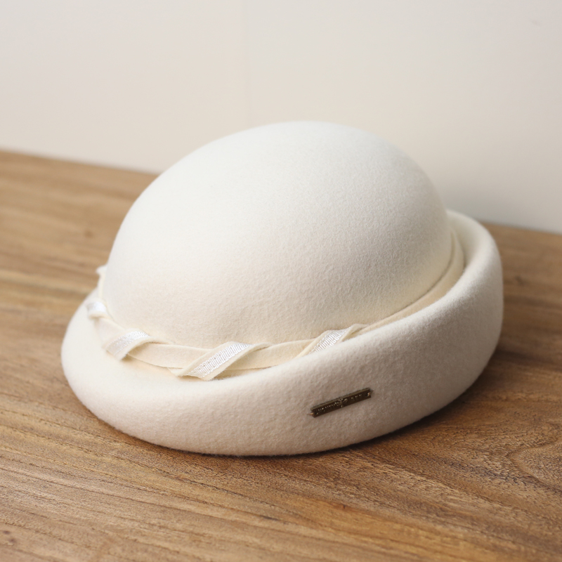 贝雷帽出游甜美女春秋冬