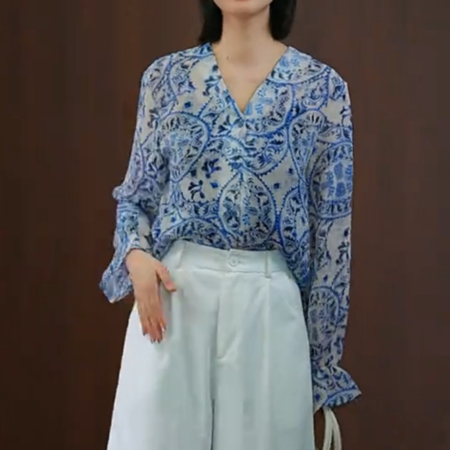 青花瓷印花衬衫女2026夏季长袖V领宽松显瘦遮肚大码胖MM百搭上衣