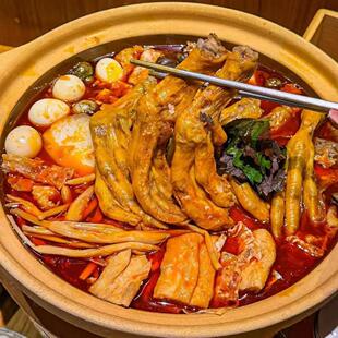 柳州鸭脚煲:肥螺庄鸭脚煲/ 凤张鸭脚煲/金弟炒鸭脚/柒佳鸭脚煲