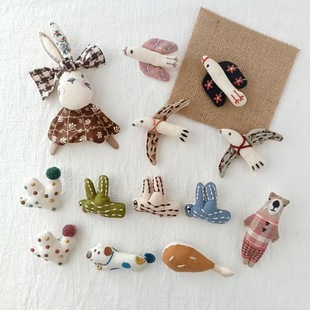 跨境森系卡通动物胸针布艺充棉刺绣毛绒公仔胸针别针挂件配件配饰
