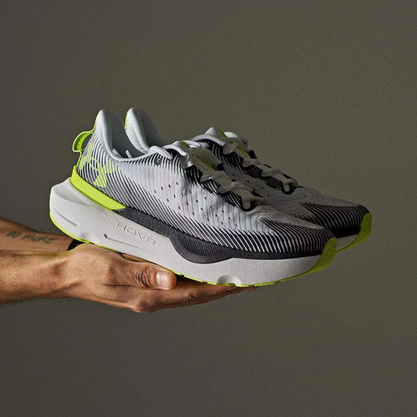 安德玛UA Infinite Pro 韧系列·专业版男女子运动跑步鞋 3027190