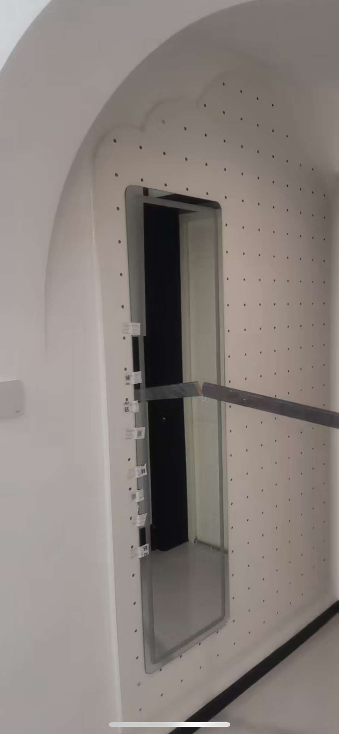 洞洞板隔断屏风衣柜侧板客厅入户玄关顶天立地立式实木卡槽免打孔