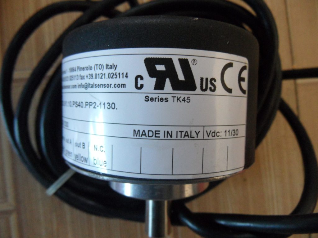 意大利italsensor增量旋转编码器tk461.s.300.11/30.s.k1.10全新