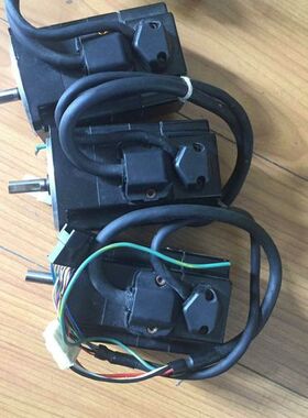 伺服电机P50B05010DXS20 100W设备现议价