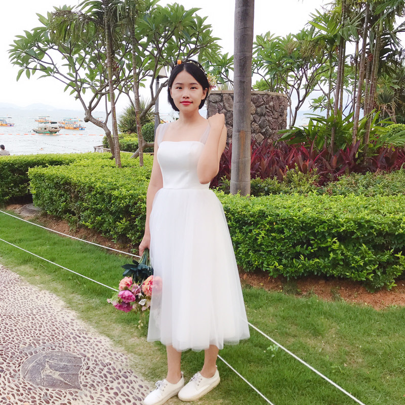 旅拍简约轻婚纱街拍连衣裙便携可拆双肩吊带短款蓬蓬小白裙伴娘服