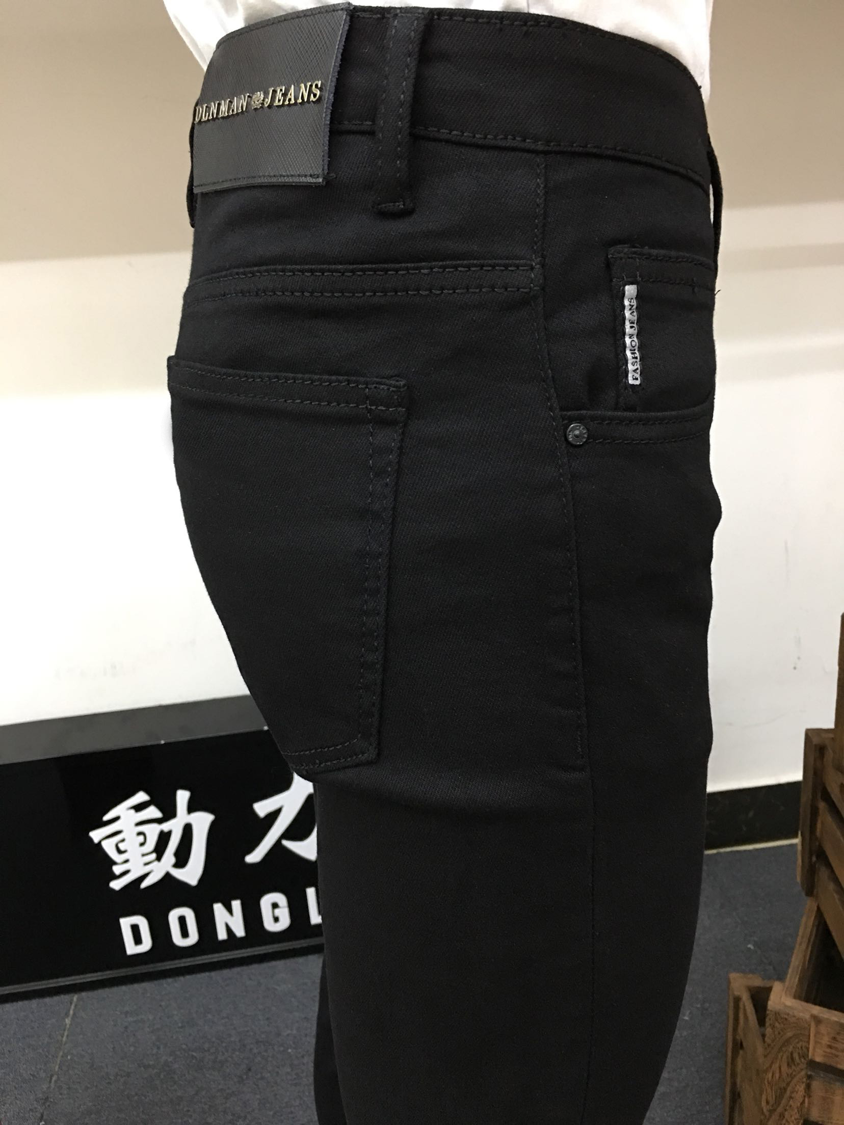 秋冬纯黑色小脚牛仔裤韩版修身欧美潮流动力牛弹力黑色休闲长裤男