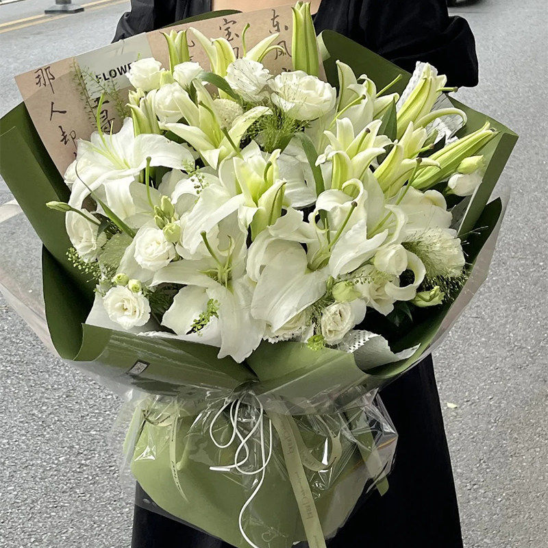 石家庄康乃馨香水百合花束配送妈妈长辈生日鲜花速递同城太原店
