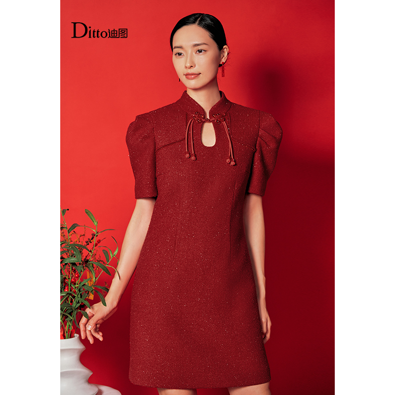 迪图新中式新年红色泡泡袖连衣裙