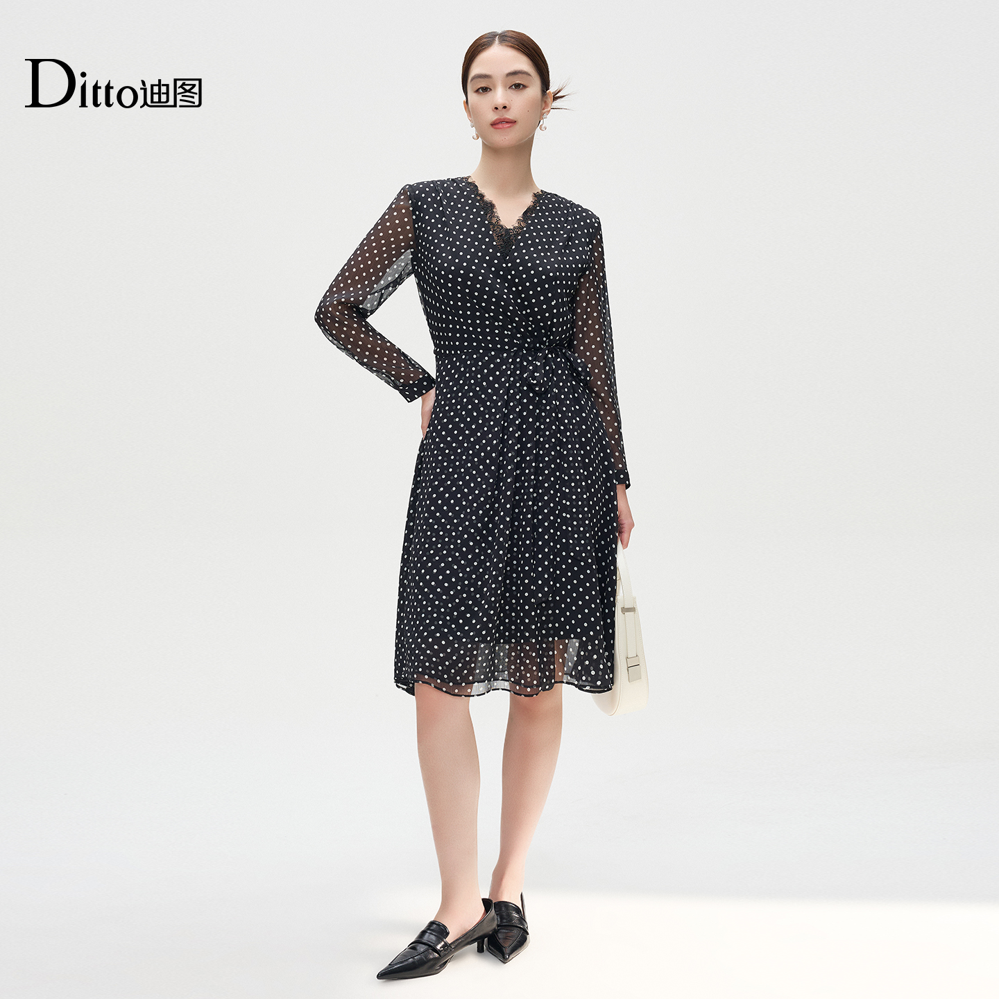 迪图法式优雅黑色波点V领连衣裙