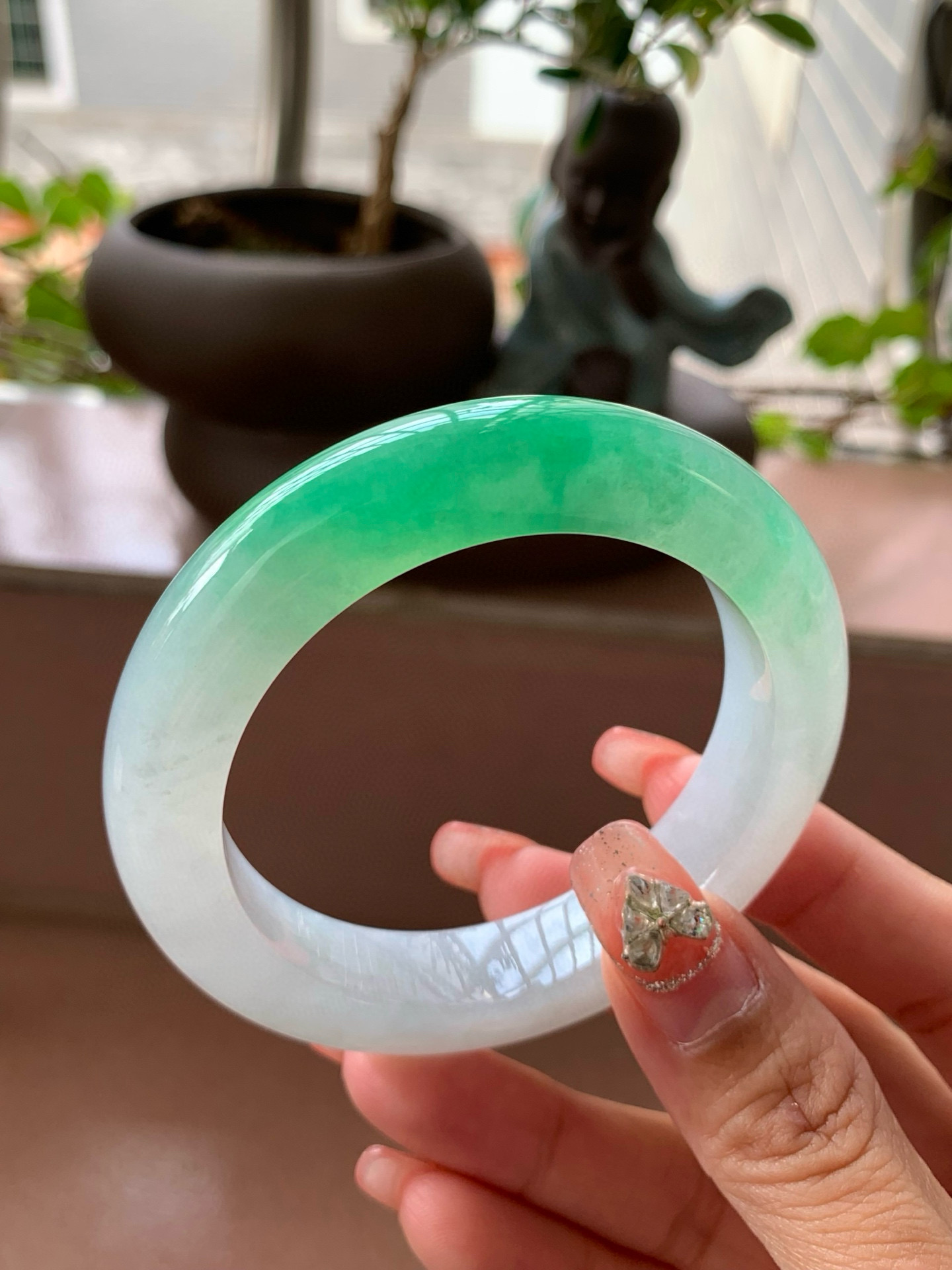 【小陈翡翠】缅甸天然翡翠a货白底青阳春白雪飘阳绿53-54正圈手镯