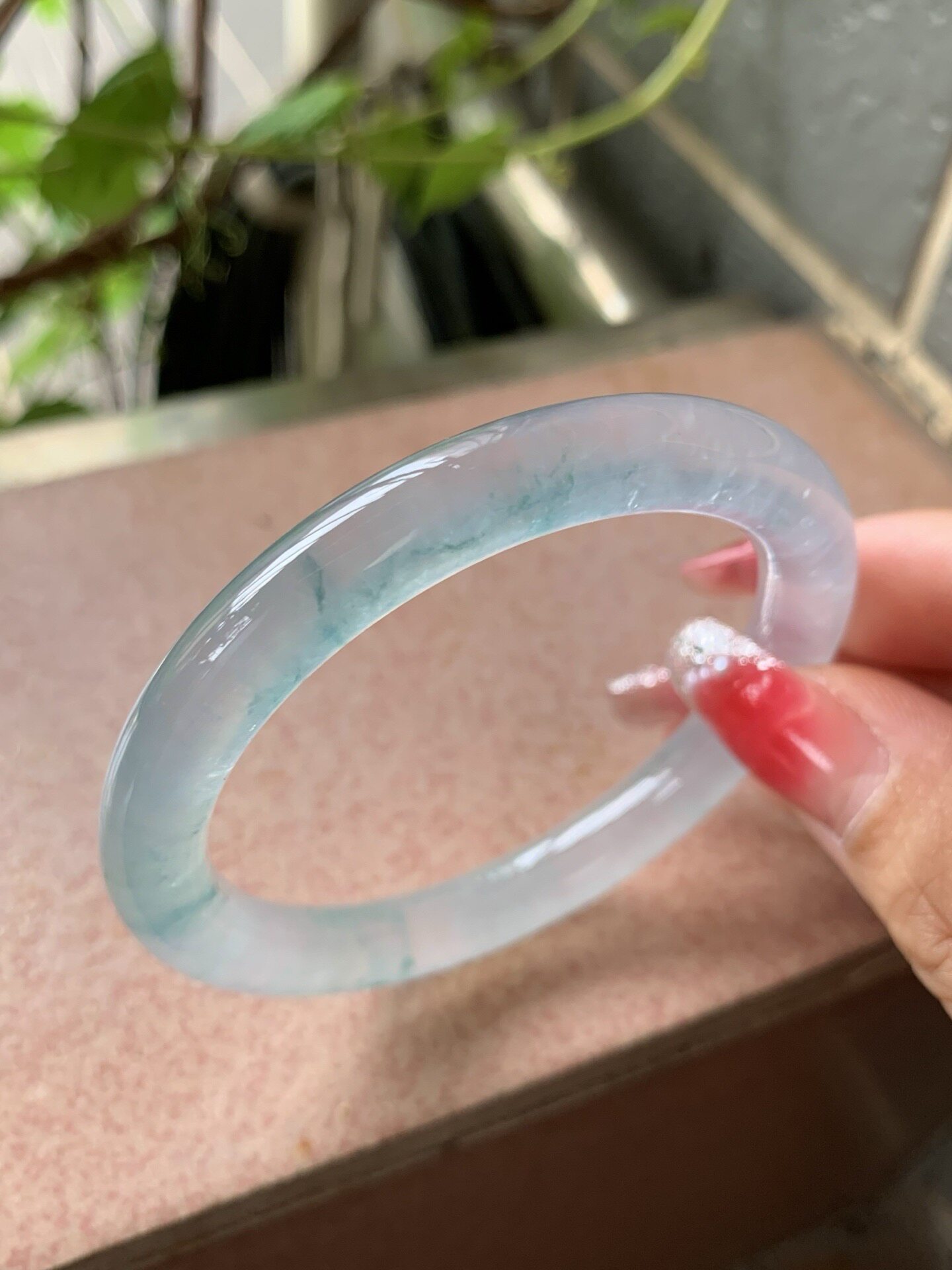 【小陈翡翠】缅甸天然翡翠A货冰种飘浅花色50圆条翡翠手镯