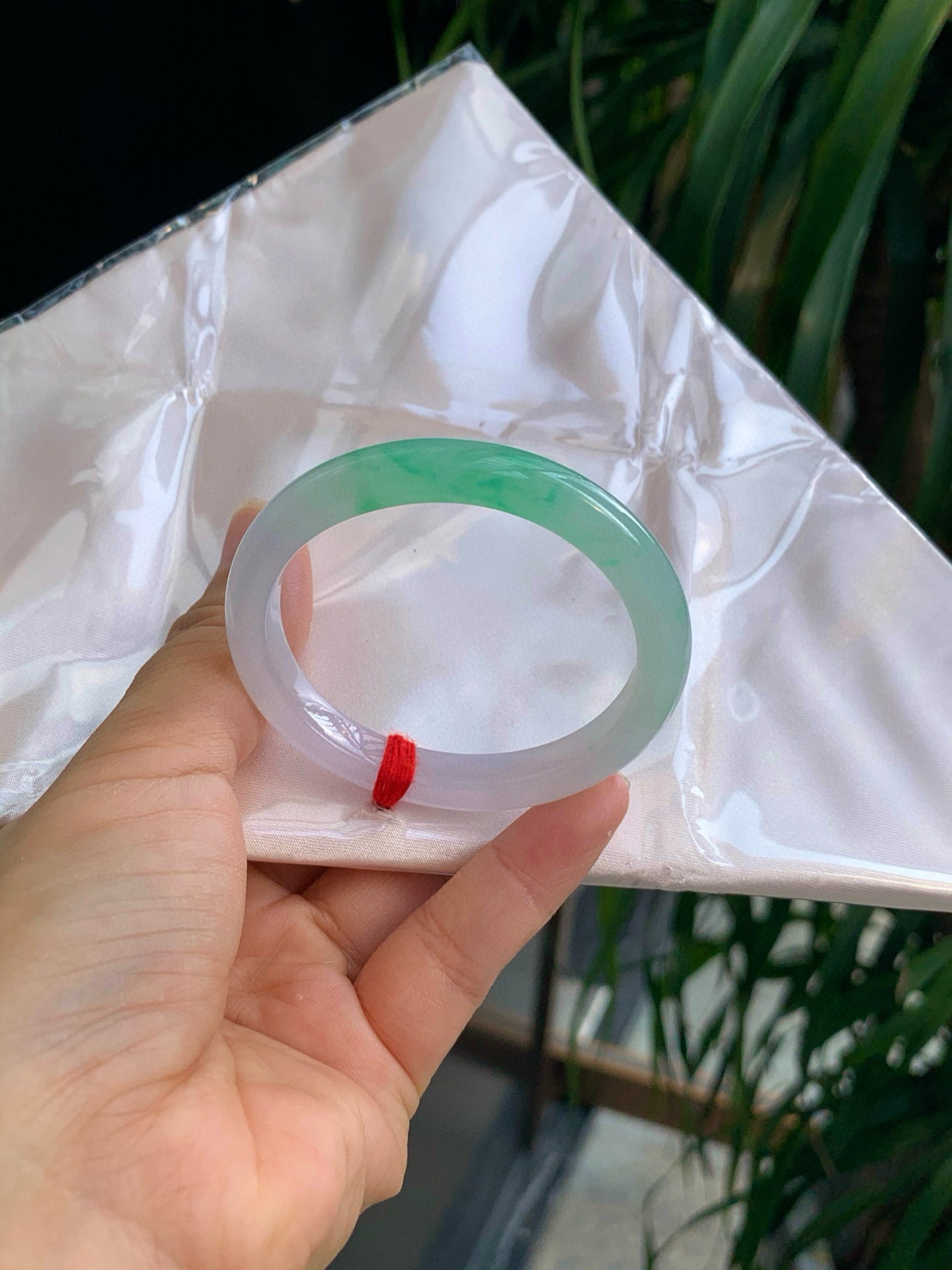 【小陈翡翠】缅甸天然翡翠a货春彩49小圈口贵妃翡翠手镯