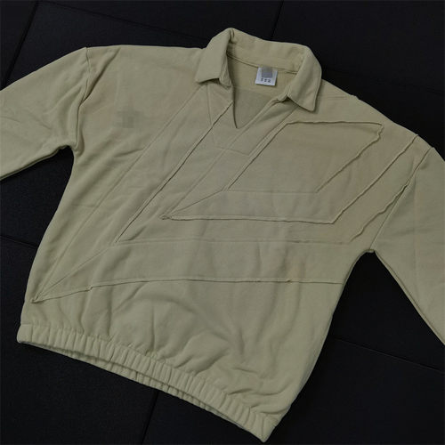 英国之宝大回字贴布绣V领卫衣