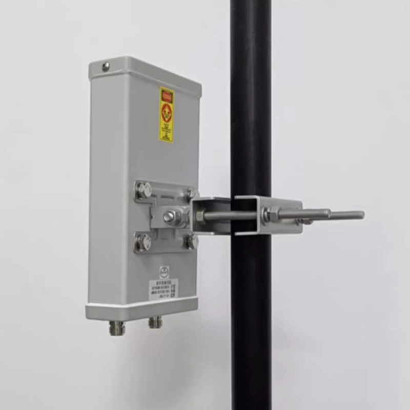 5.1-5.8G14dB室外双极化平板天线