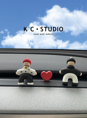 新款奶牛小人创意车载香薰特斯拉model3/y汽车香水出风口装饰