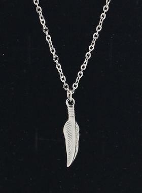 同款立体羽毛项链女生轻奢小众设计感高级颈链春季新款锁骨链礼物