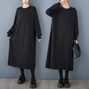 小众暗黑风基础极简连衣裙秋冬内搭巨显瘦直筒黑色长裙子圆领外贸