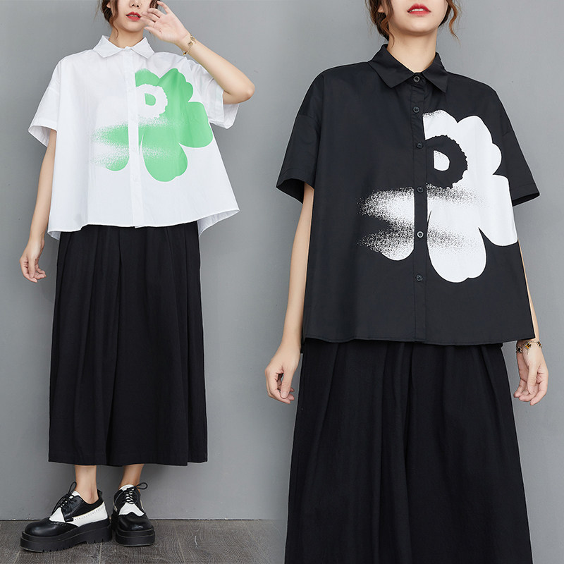 捡漏夏装新款复古风撞色印花大花瓣短袖衬衫宽松型显瘦通勤上衣女