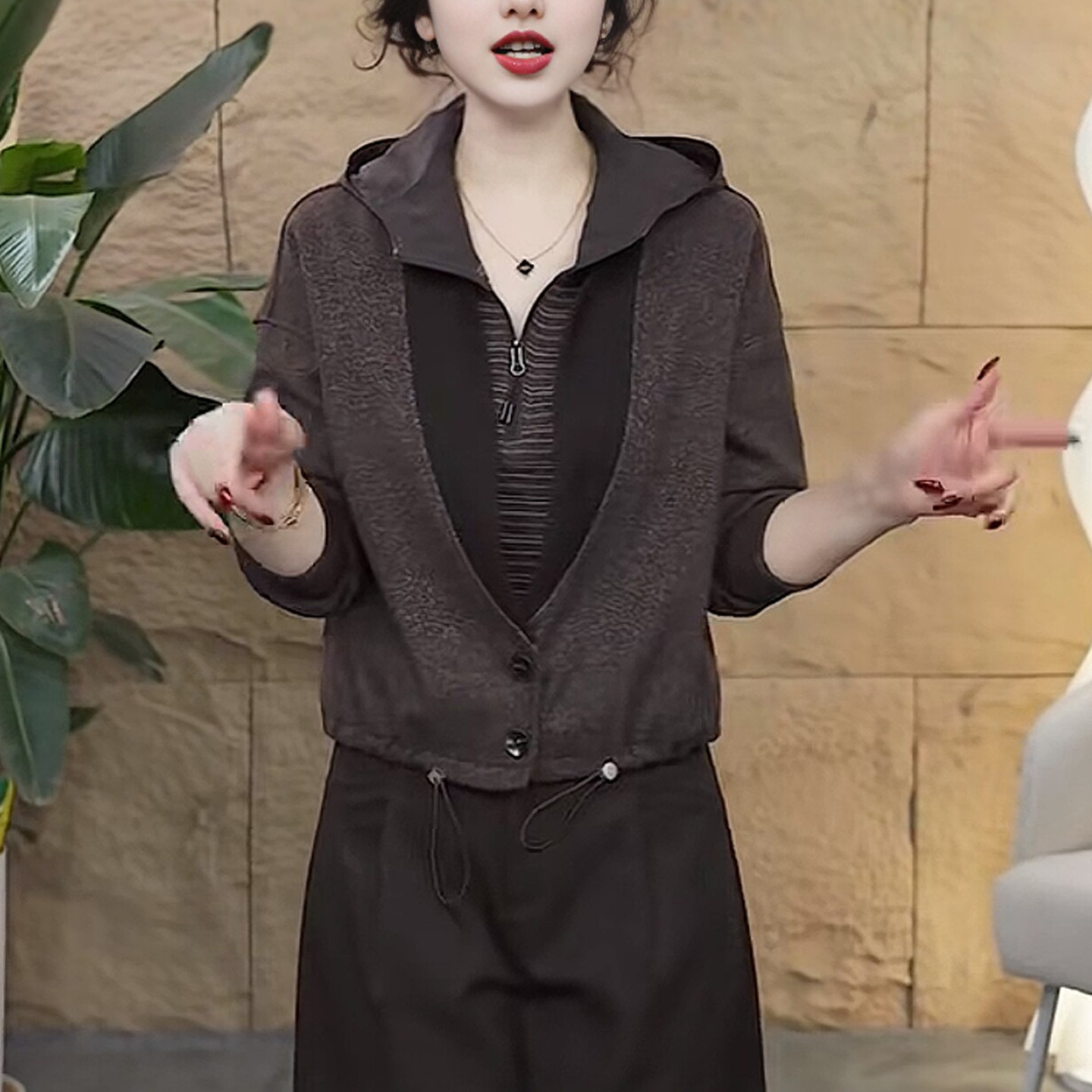 秋季妈妈装青果领纯色抽绳女外套