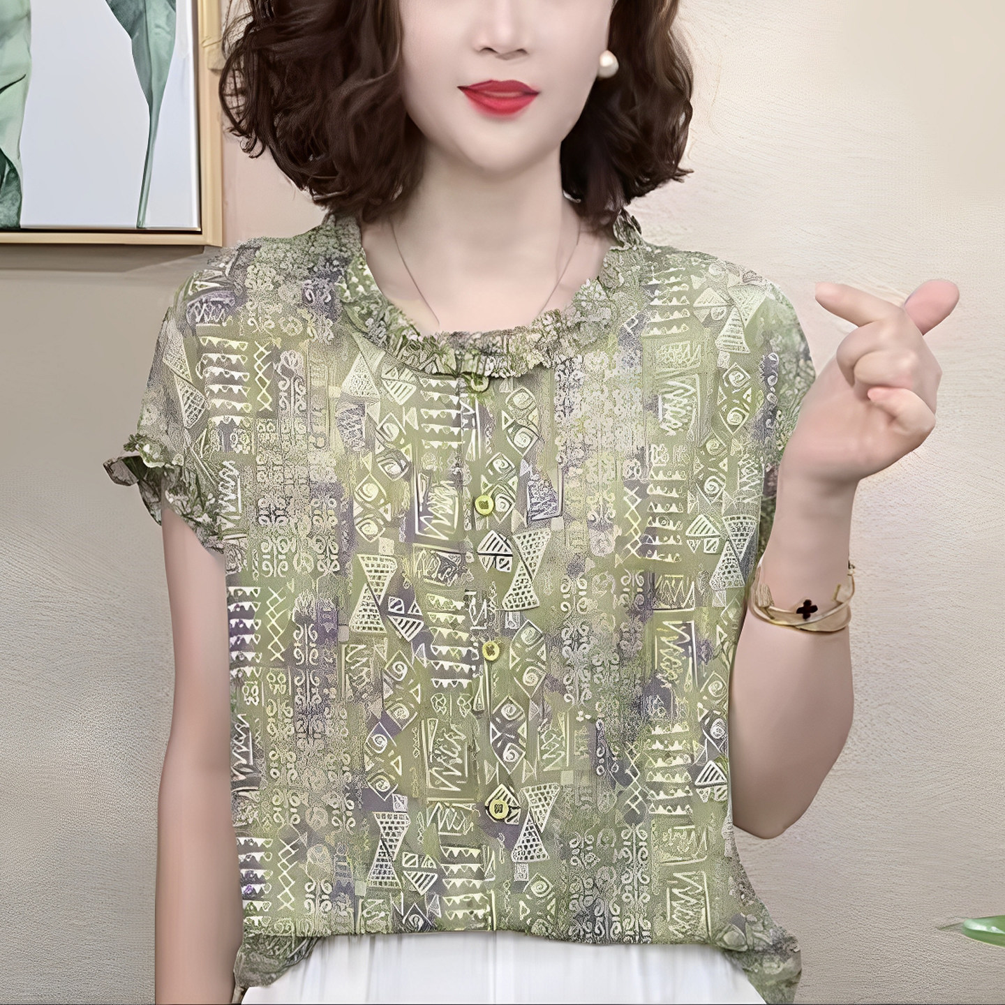 时尚女夏圆领木耳边印花T恤开衫