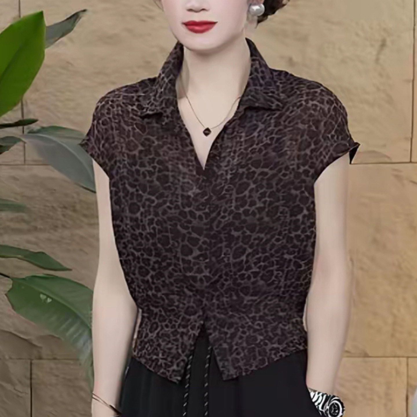 妈妈装夏衬衫领豹纹收腰短袖开衫
