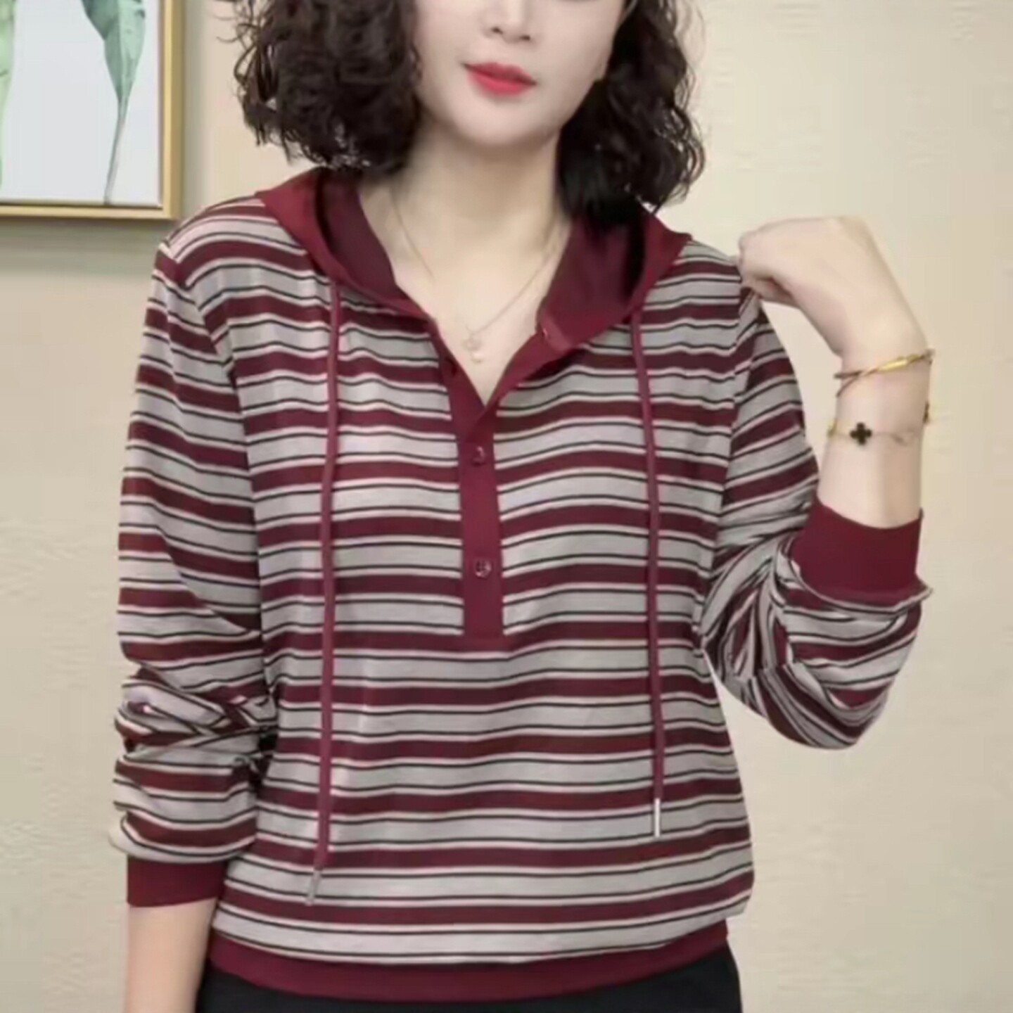 妈妈装秋季连帽休闲条纹长袖卫衣