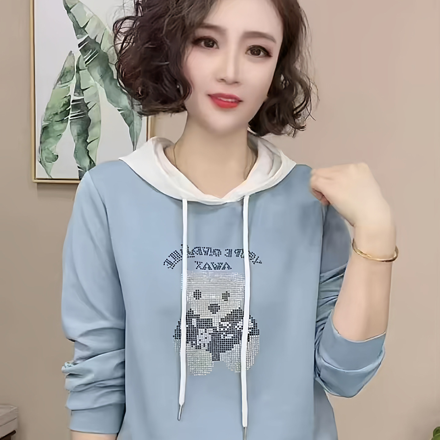 时尚女春秋镶色连帽烫钻长袖卫衣