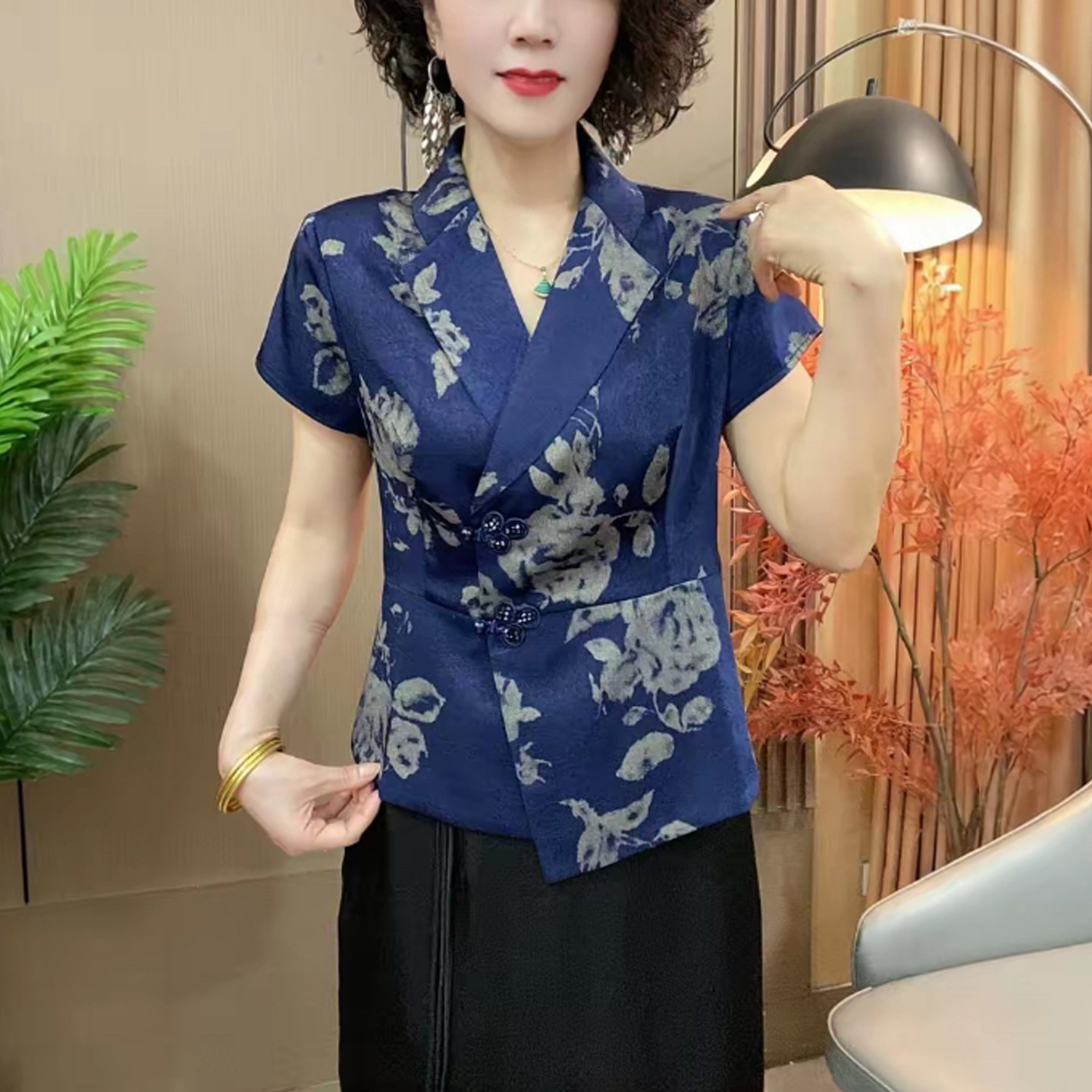 妈妈装夏季西装领印花短袖女上衣