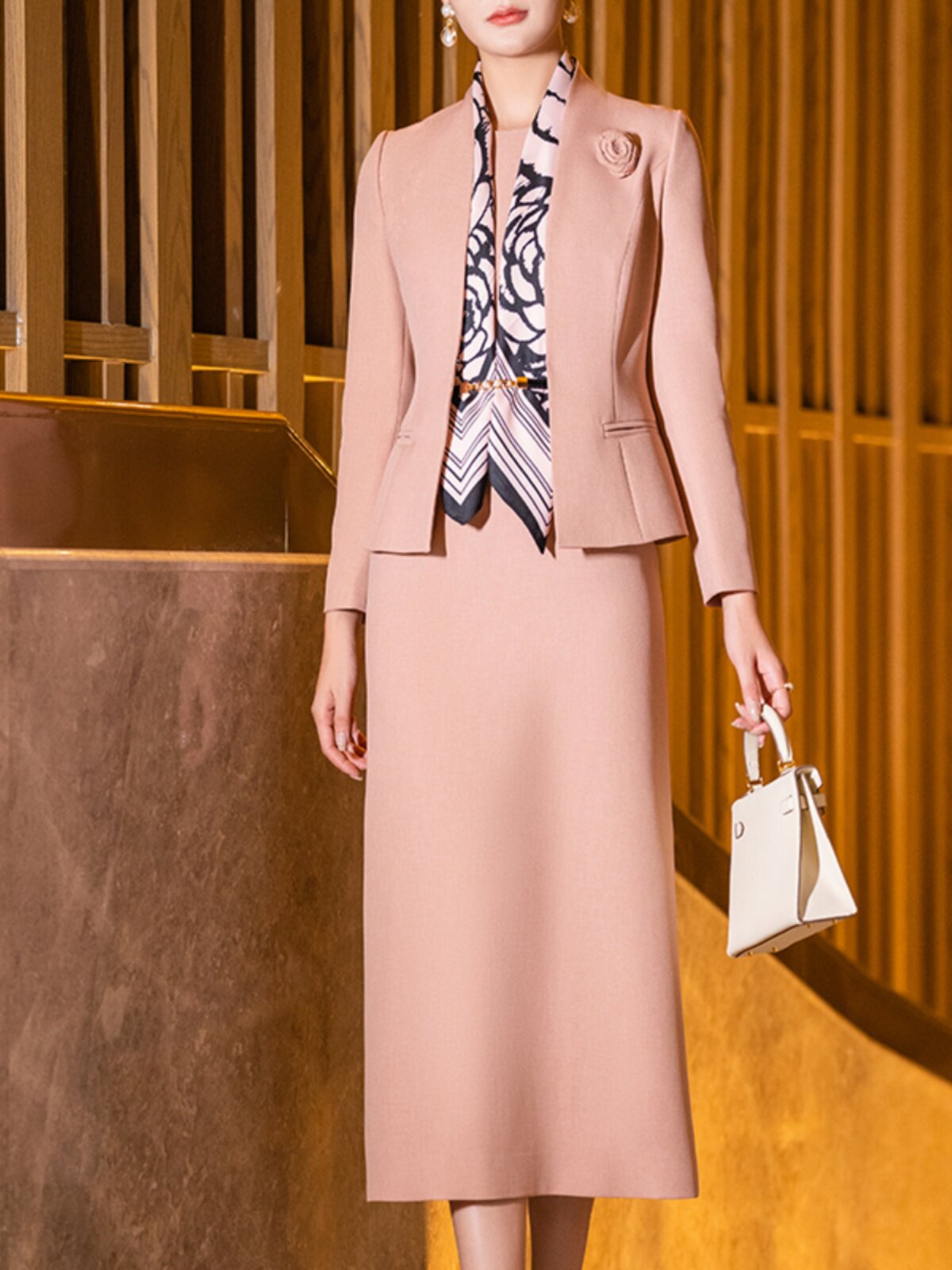 PINK PROFESSIONAL SUIT WOMENS AUTUMN AND WINTER 2024 NEW TEMPERAMENT DIGNIFIED SLIM SLIM DRESS TWO-PIECE SET