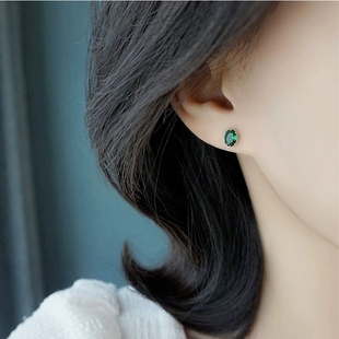 祖母绿微镶锆石耳钉女小巧精致银针耳饰轻奢法式 复古气质椭圆耳环