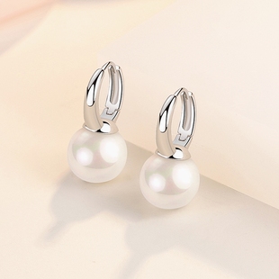 高级感耳扣式 潮耳钉简约气质简约耳饰短款 2025年新款 珍珠耳环女