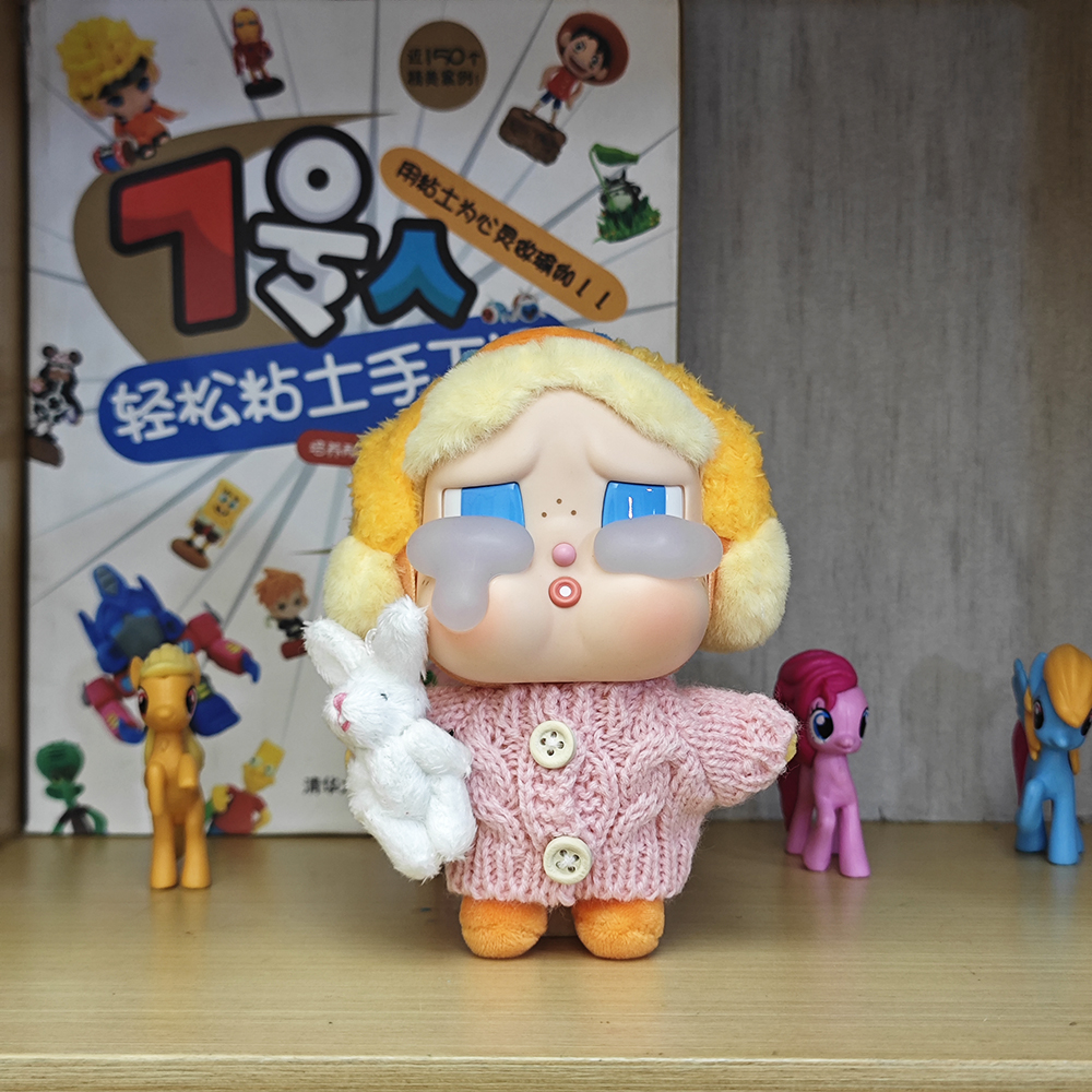CRYBABY眼泪工厂哭娃抱抱兔娃衣